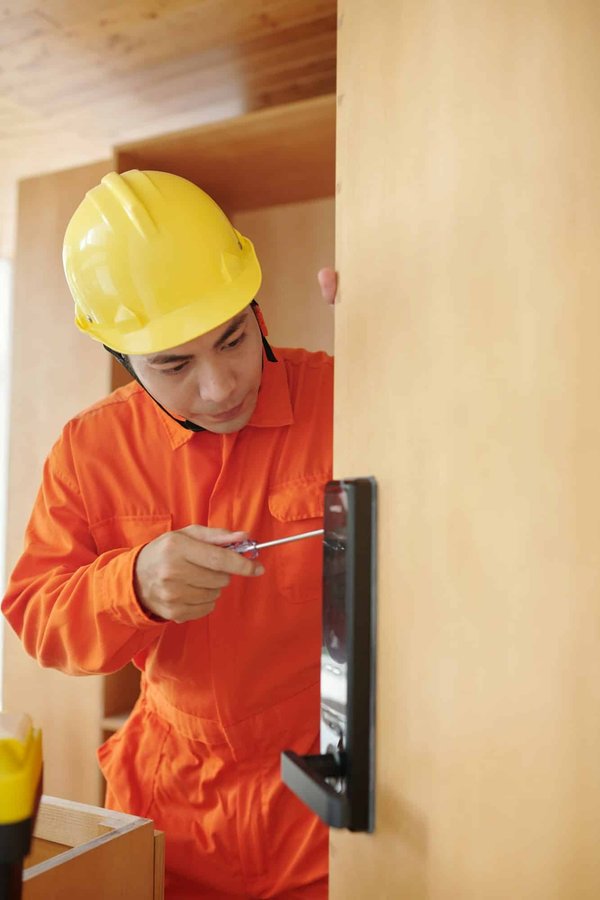 Urgent serrurier à saint-nazaire : assistance 24/7 disponible