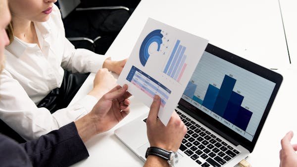Comparez vos placements facilement sur moncomparateurplacement.com